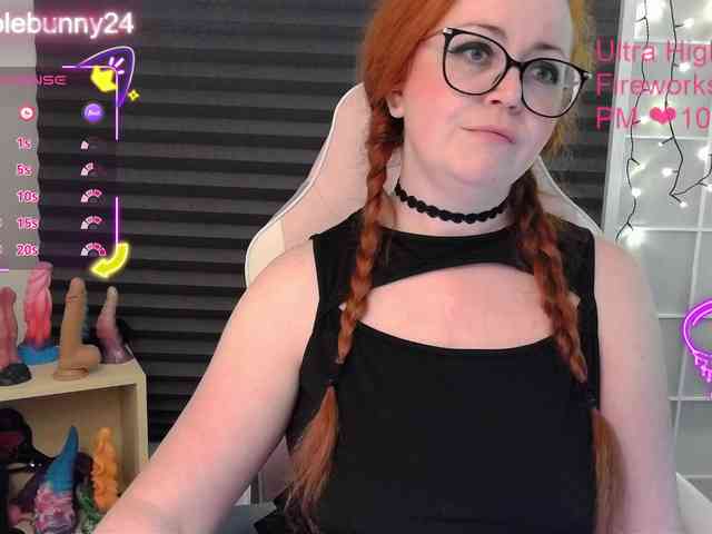 NicoleBunny24 webcam