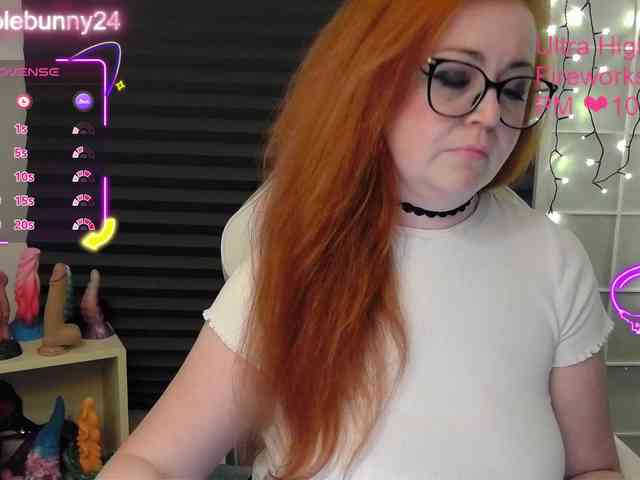 NicoleBunny24 webcam