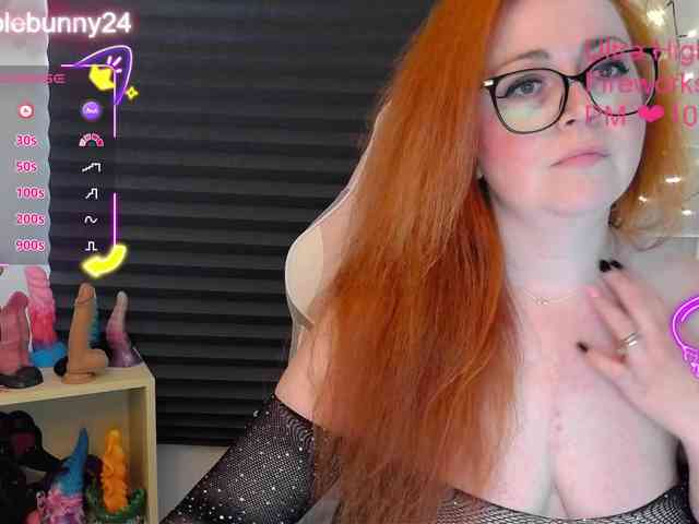 NicoleBunny24 webcam