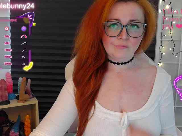 NicoleBunny24 webcam