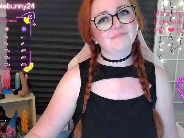 NicoleBunny24 webcam