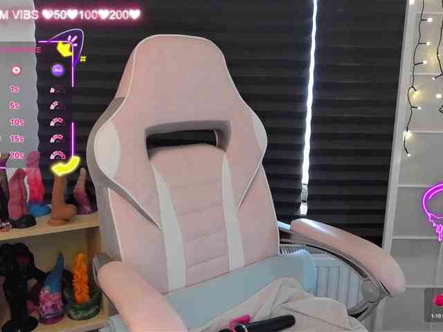NicoleBunny24 webcam