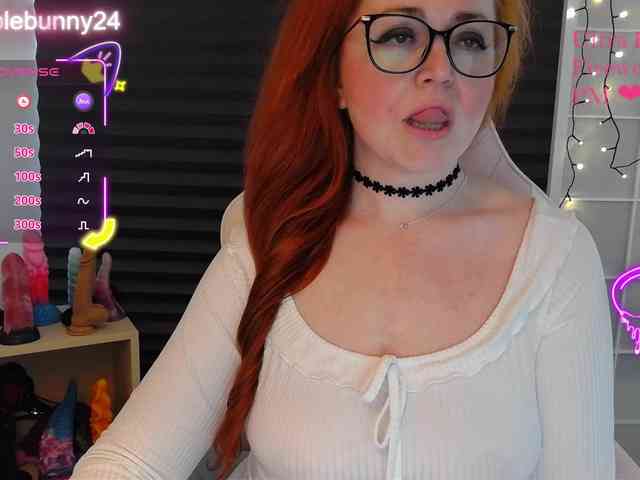 NicoleBunny24 webcam