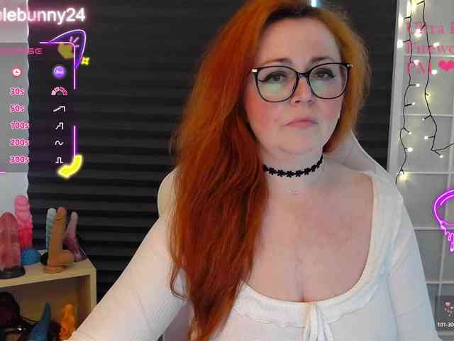 NicoleBunny24 webcam