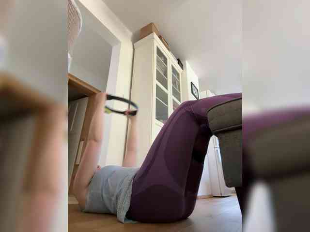 NicoleBunny24 webcam