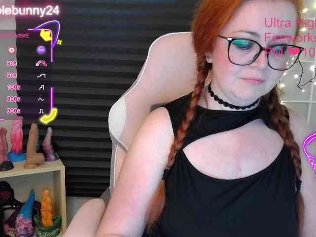 NicoleBunny24 webcam