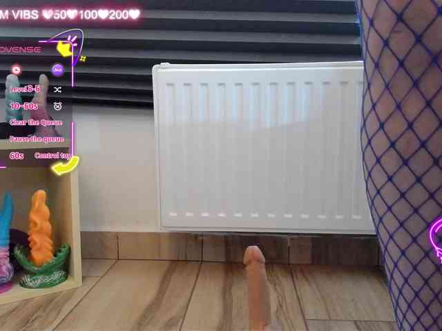NicoleBunny24 webcam