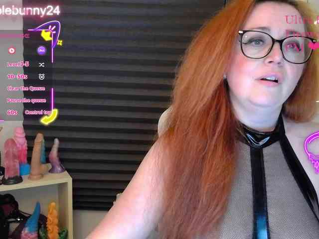 NicoleBunny24 webcam