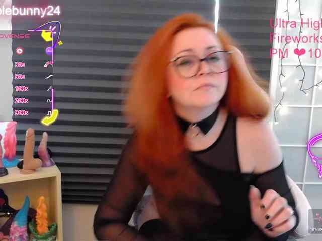 NicoleBunny24 webcam