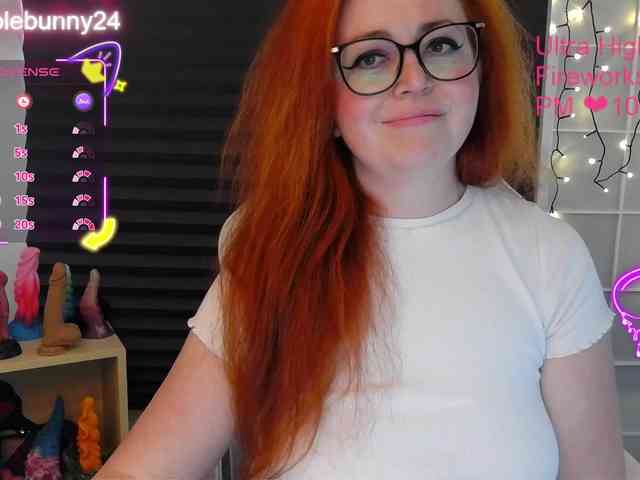 NicoleBunny24 webcam