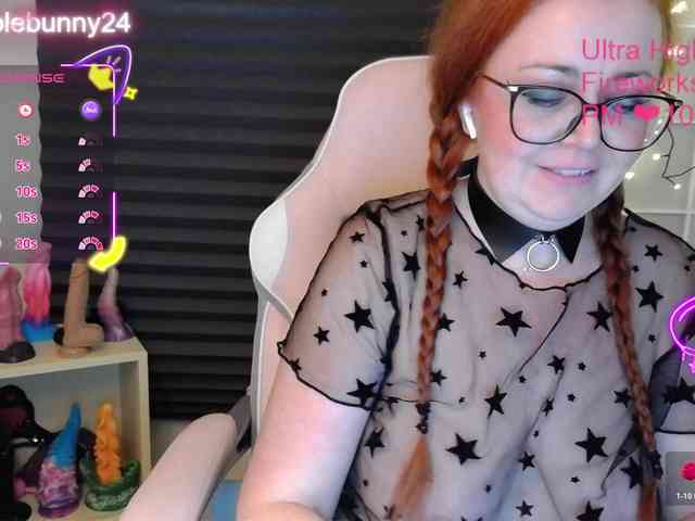 NicoleBunny24 webcam