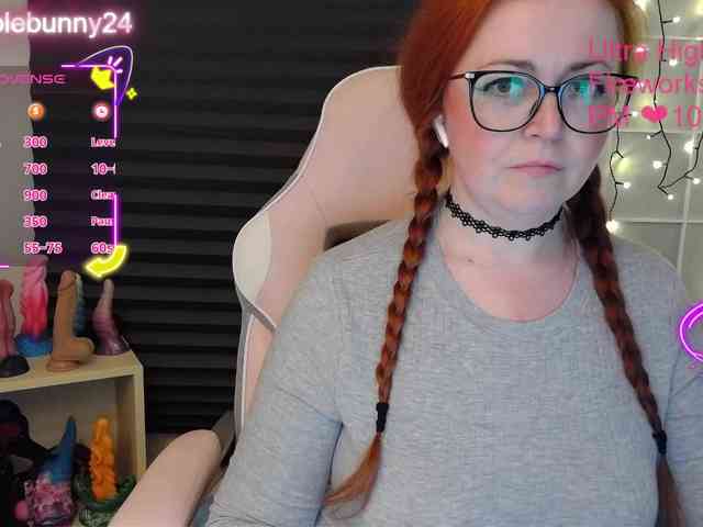 NicoleBunny24 webcam