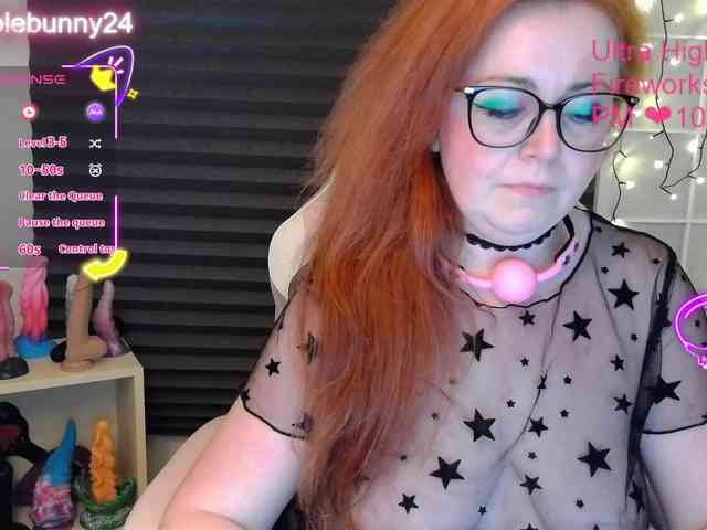 NicoleBunny24 webcam