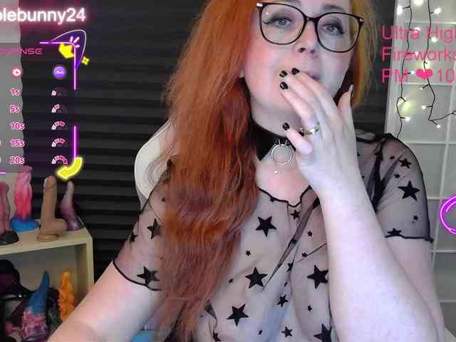 NicoleBunny24 webcam