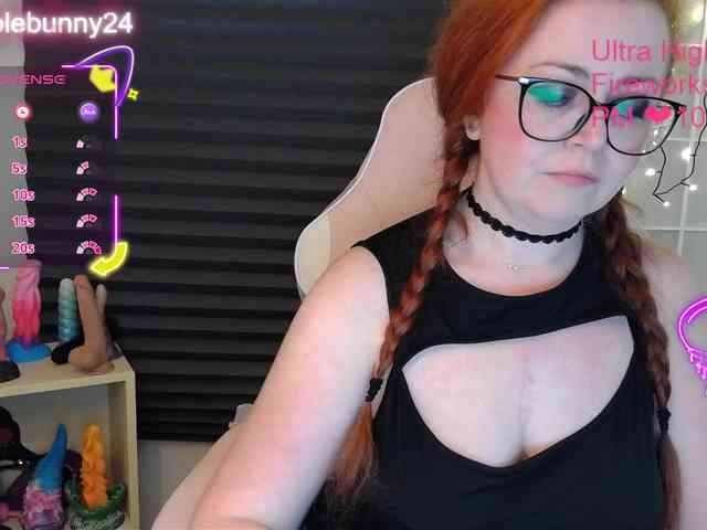 NicoleBunny24 webcam