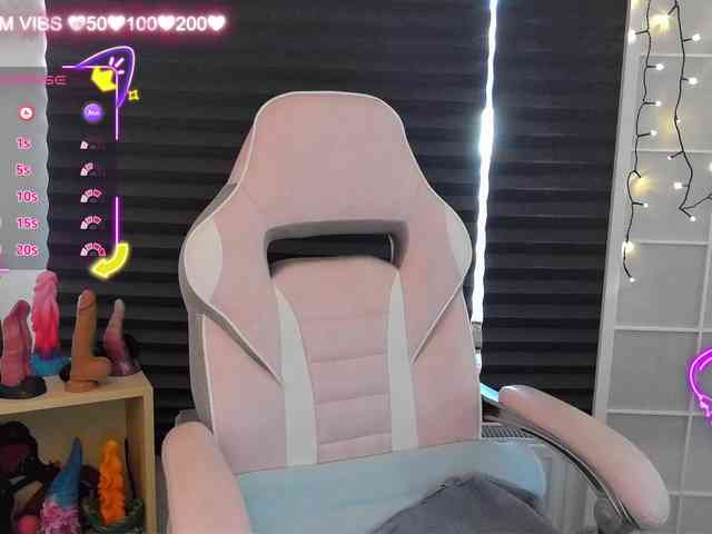 NicoleBunny24 webcam