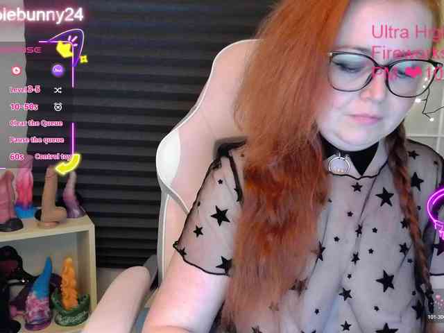 NicoleBunny24 webcam