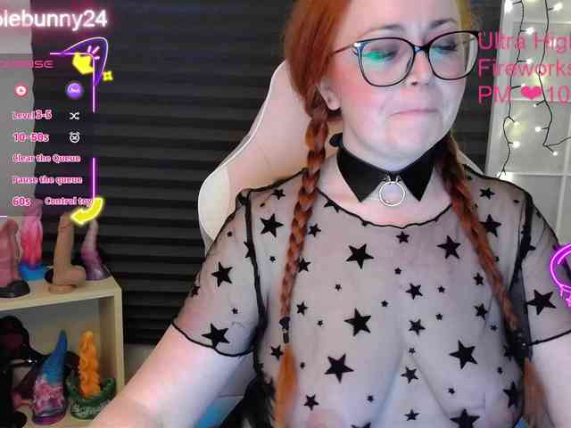 NicoleBunny24 webcam