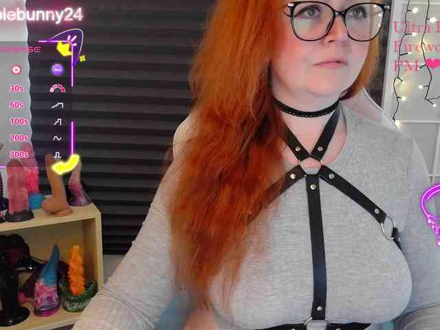 NicoleBunny24 webcam