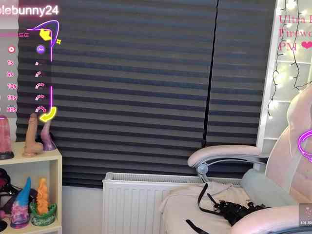 NicoleBunny24 webcam