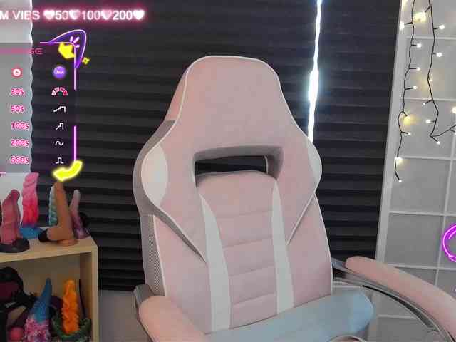 NicoleBunny24 webcam