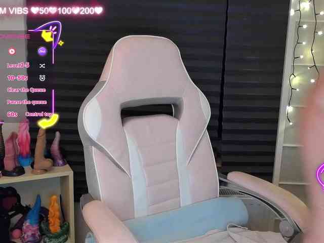 NicoleBunny24 webcam