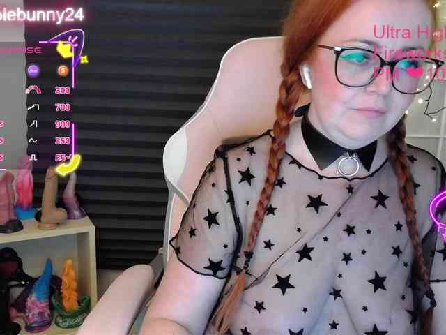 NicoleBunny24 webcam