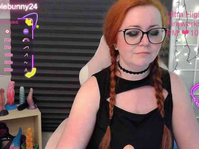 NicoleBunny24 webcam