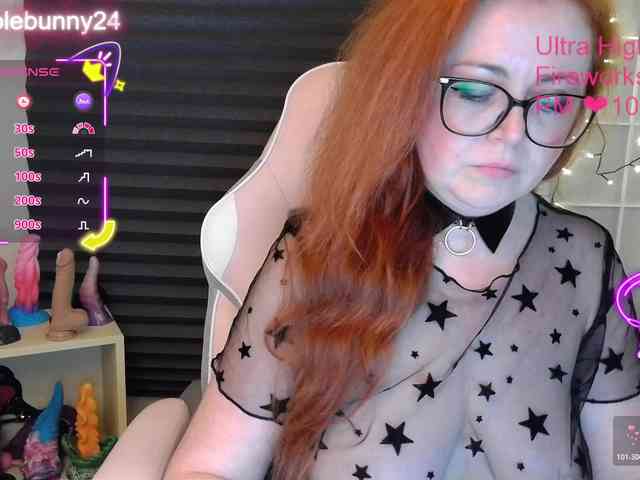 NicoleBunny24 webcam