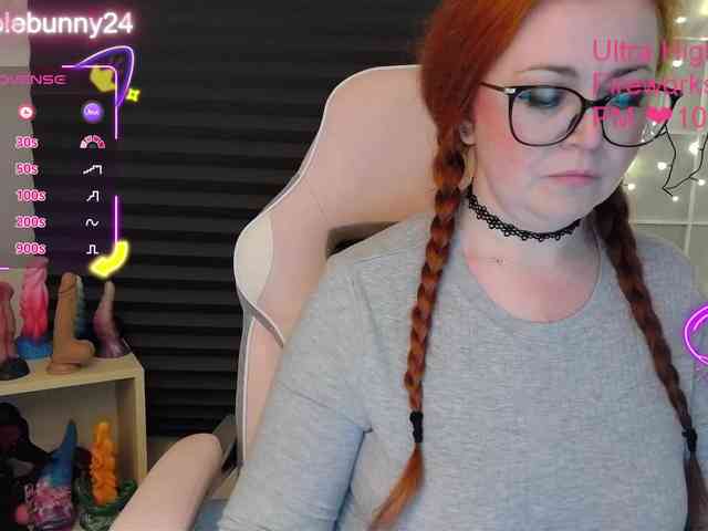 NicoleBunny24 webcam