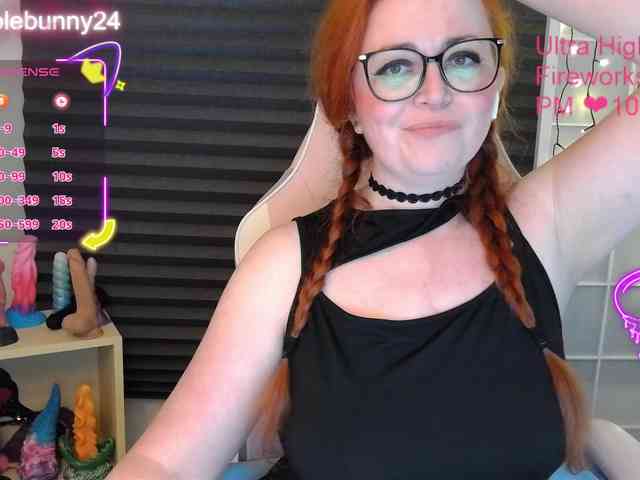 NicoleBunny24 webcam