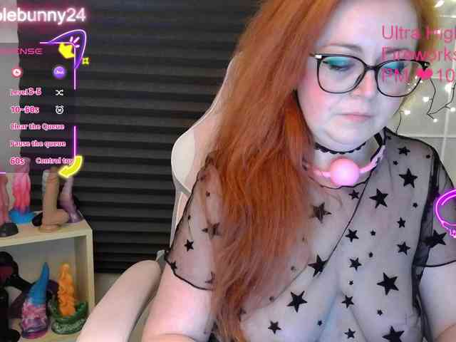 NicoleBunny24 webcam