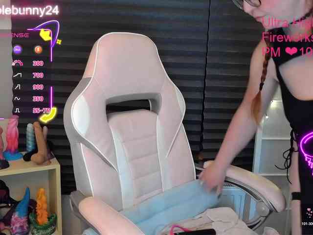 NicoleBunny24 webcam