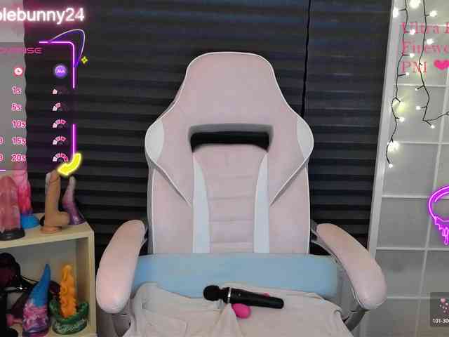 NicoleBunny24 webcam