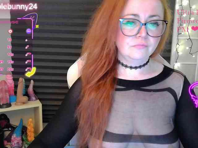 NicoleBunny24 webcam