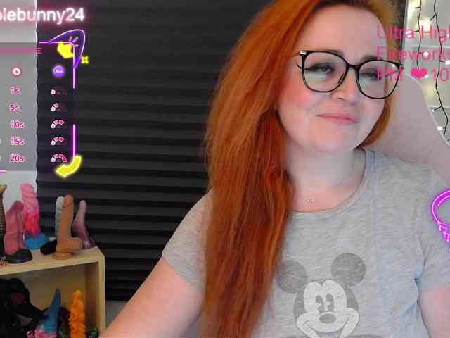 NicoleBunny24 webcam