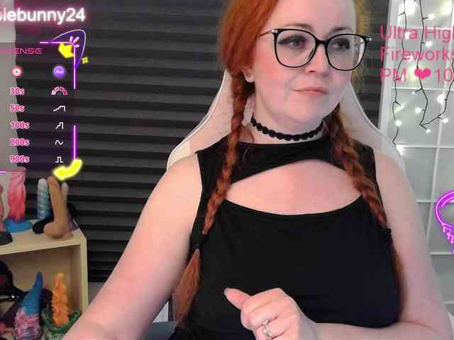 NicoleBunny24 webcam