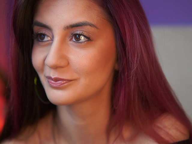 SabrinaHope Live Cam and Statistics on UnifiedCams
