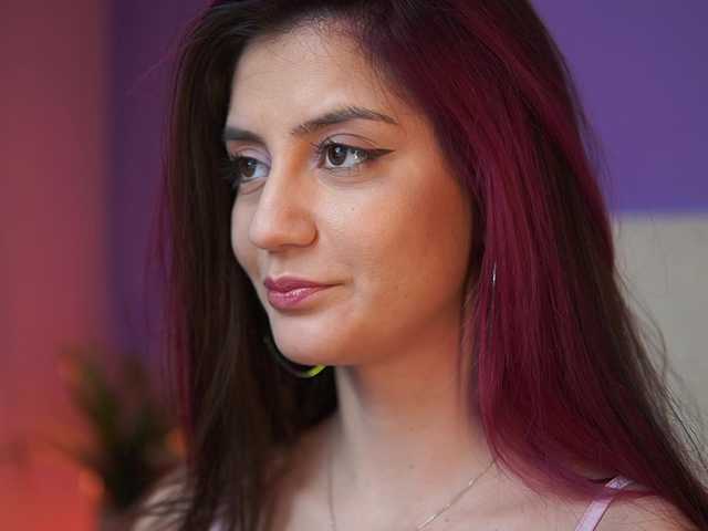 SabrinaHope's BongaCams show and profile