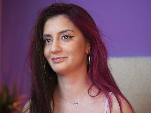 SabrinaHope's BongaCams show and profile