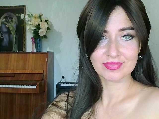 Charmingvenus11701 live cam on BongaCams