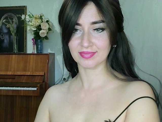 Charmingvenus11701 live cam on BongaCams