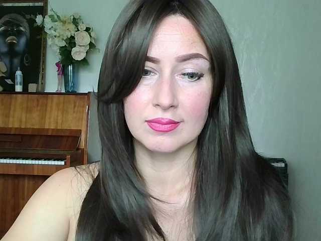 Charmingvenus11701 live webcam show