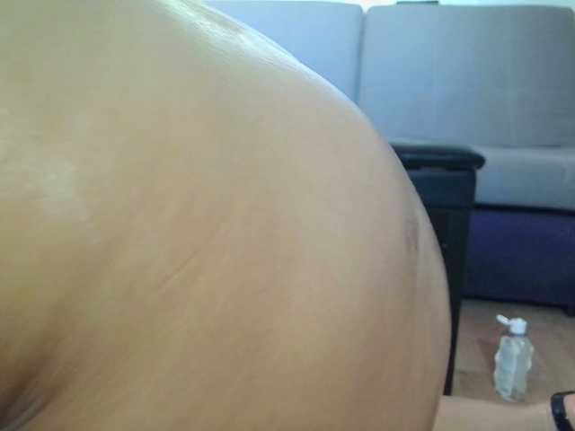 Charmingvenus11701 live cam on BongaCams