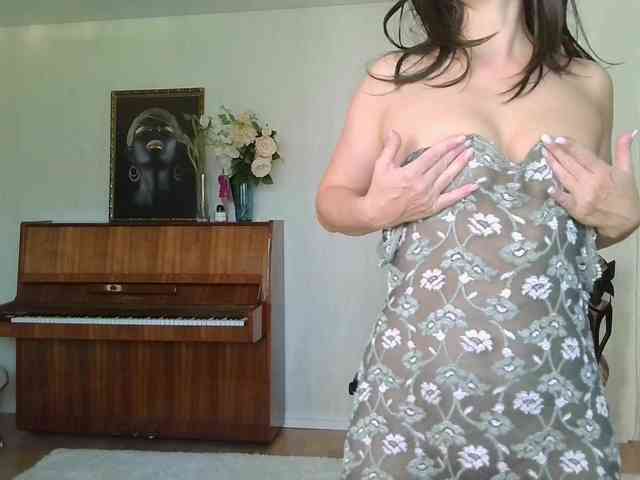 Charmingvenus11701 webcam