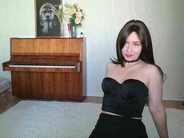 Charmingvenus11701 webcam