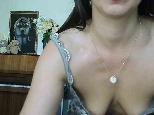 Charmingvenus11701 webcam