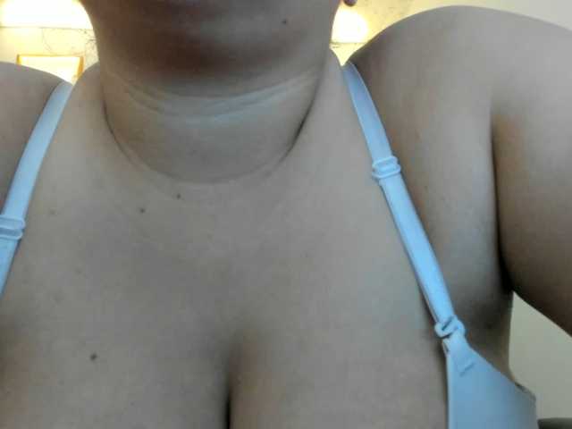 Candy-vega live cam on BongaCams