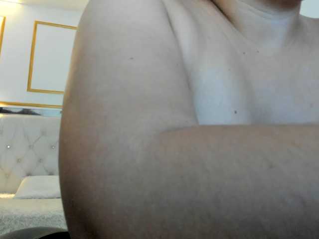 Candy-vega live cam on BongaCams
