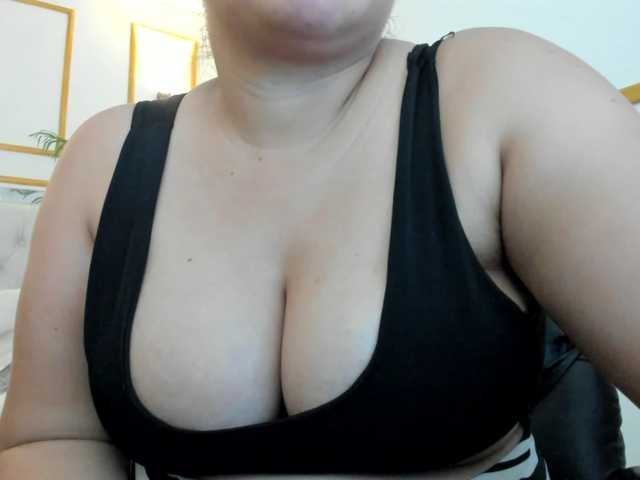Candy-vega live cam on BongaCams